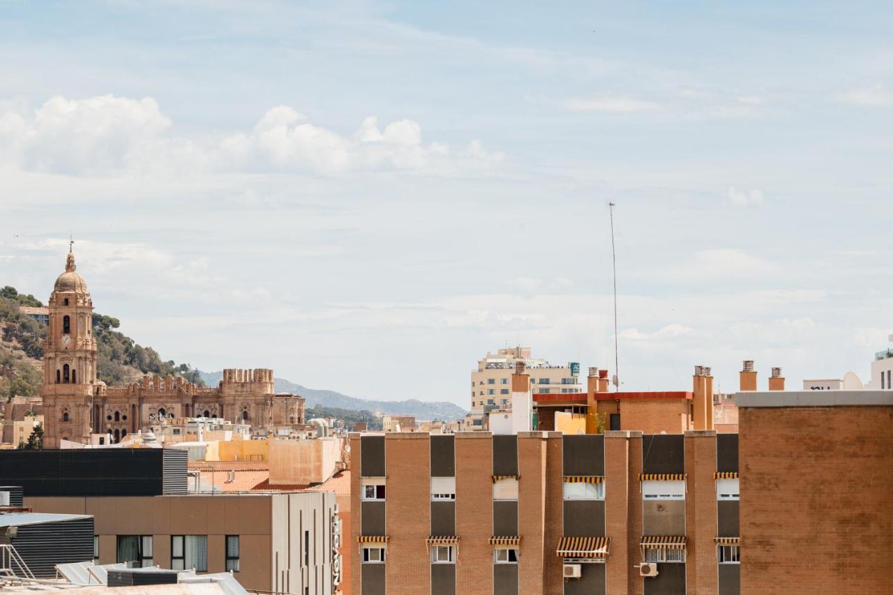 In The Historic Center Of Malaga, Very Close To The Beach And The Ave Train Station, With Private Parking ภายนอก รูปภาพ